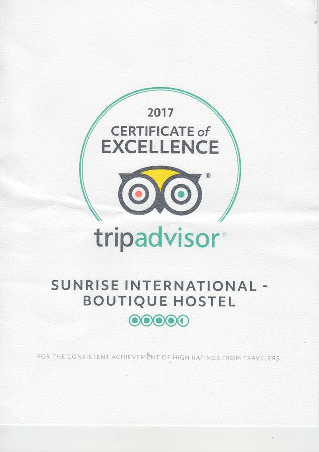 Sunrise International - Boutique Hostel Kowloon  Exteriör bild