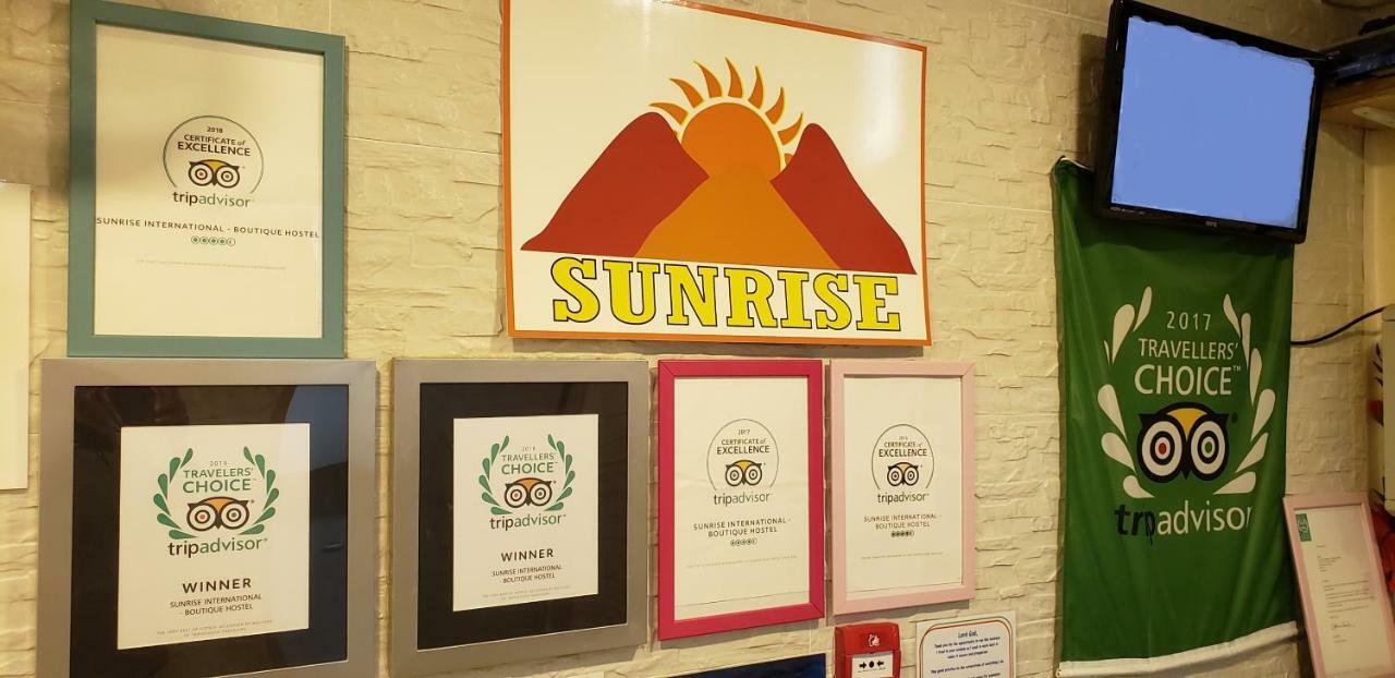 Sunrise International - Boutique Hostel Kowloon  Exteriör bild